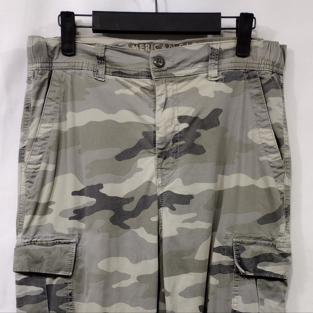 American Eagle Camo Cargo Pants Womens 6 Green Boho Retro 90s Y2K Utility - Picture 3 of 9